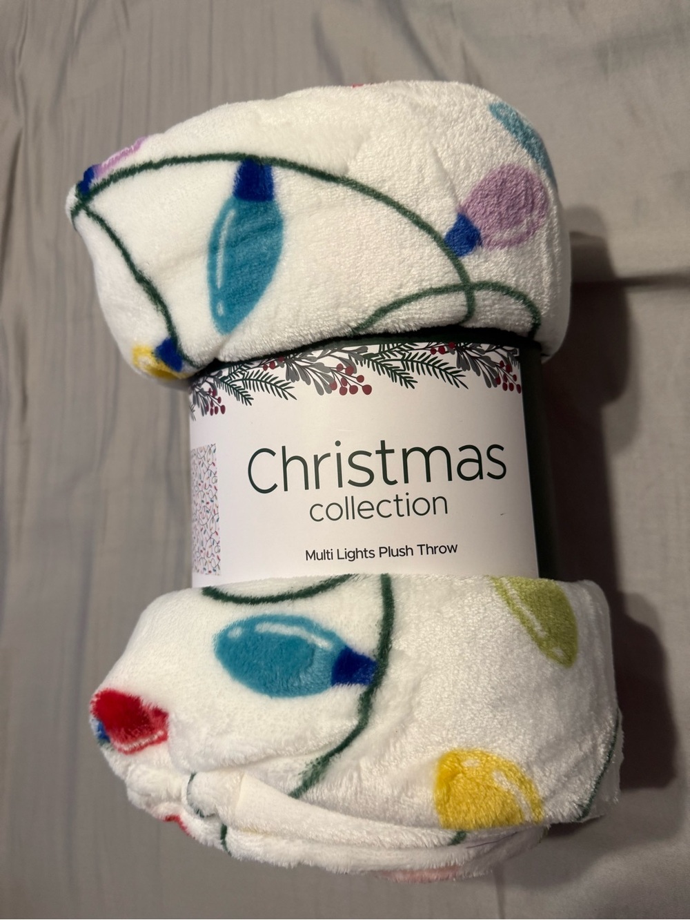 Kirklands White Plush Throw with Multicolor Lights